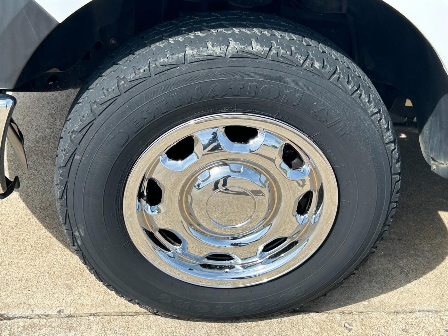 2014 White /Gray Ford F-150 XL SuperCab 6.5-ft. Bed 2WD (1FTEX1CM2EK) with an 3.7L V6 DOHC 24V engine, 6-Speed Automatic transmission, located at 17760 Hwy 62, Morris, OK, 74445, (918) 733-4887, 35.609104, -95.877060 - 2014 FORD F-150 XL SUPERCAB 6.5-ft. BED 2WD 3.7L V6 BI-FUEL SYSTEM RUNS ON CNG OR GASOLINE. FEATURES KEYLESS REMOTE ENTRY, POWER LOCKS, POWER WINDOWS, AM/FM STEREO, SIRIUS XM STEREO, CD PLAYER, AUXILLARY PORT, CRUISE CONTROL, TRACTION CONTROL, MULTI-FUNCTIONING STEERING WHEEL CONTROLS, TRAILER HITCH - Photo#28
